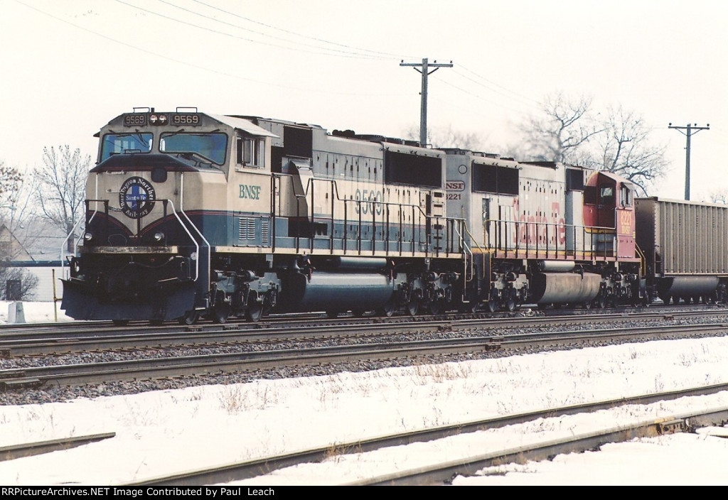 Coal empties cruise west